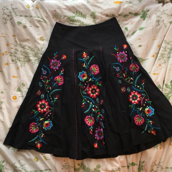NWT Autograph Embroidered Flowers Metal Studs Floral Ethnic Black Skirt 2 - Picture 1 of 8